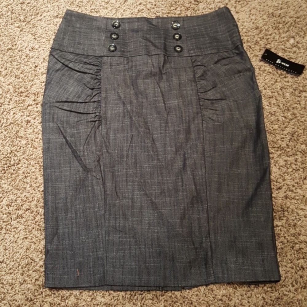 High waisted pencil skirt